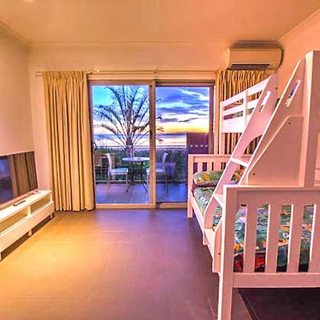 Onslow Beach Resort Ngoại thất bức ảnh