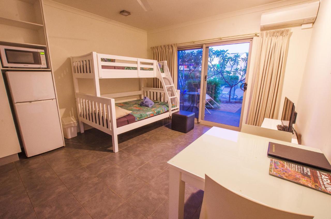 Onslow Beach Resort Ngoại thất bức ảnh