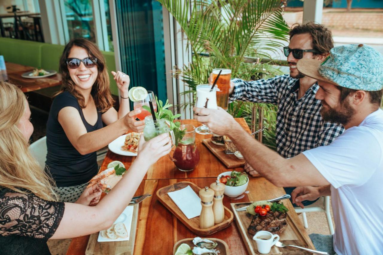 Onslow Beach Resort Ngoại thất bức ảnh