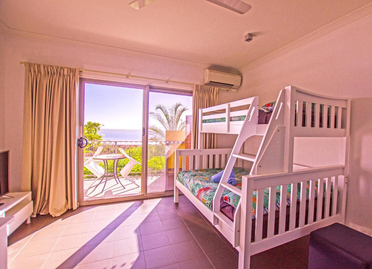 Onslow Beach Resort Ngoại thất bức ảnh