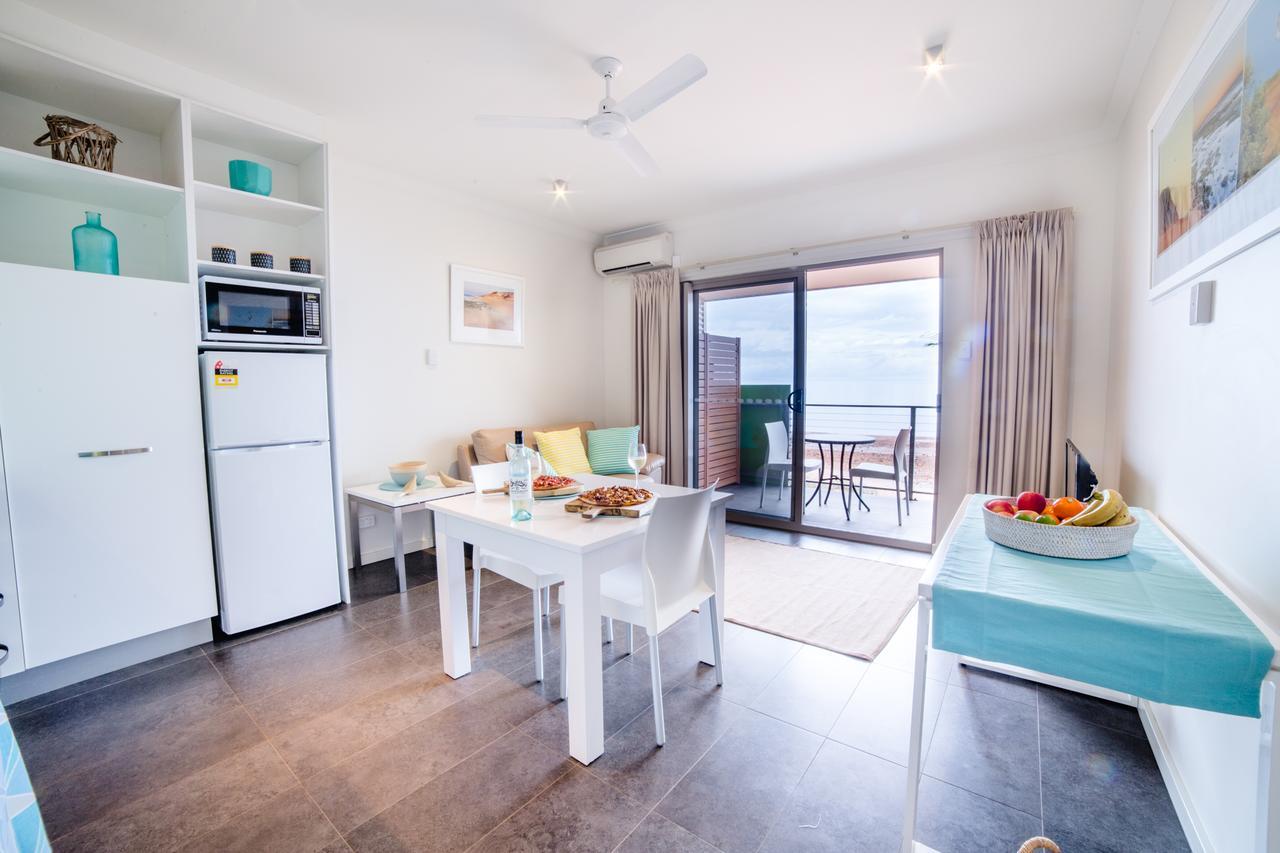 Onslow Beach Resort Ngoại thất bức ảnh