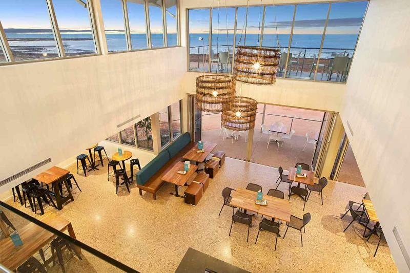 Onslow Beach Resort Ngoại thất bức ảnh